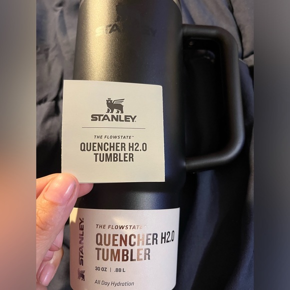 Stanley Quencher H2.0 Tumbler 30oz NWT’s + Disney + More Straw Toppers(7) - Picture 10 of 10